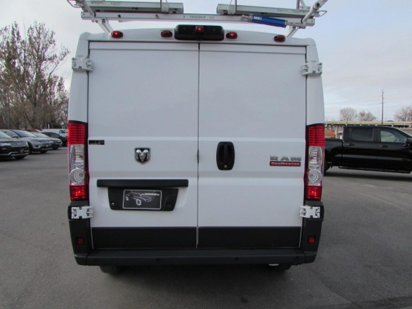 2018 White /Gray RAM Promaster Cargo Van (3C6TRVAG3JE) with an 3.6 24 valve V6 engine engine, 6 speed automatic transmission, located at 4562 State Avenue, Billings, MT, 59101, (406) 896-9833, 45.769516, -108.526772 - Photo#2